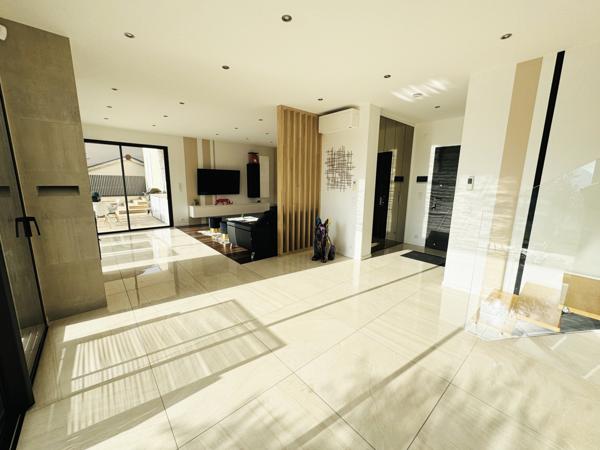 Saint-Jean-de-Moirans (38430) À acheter à Saint-Jean-De-Moirans : maison avec 6 pièces