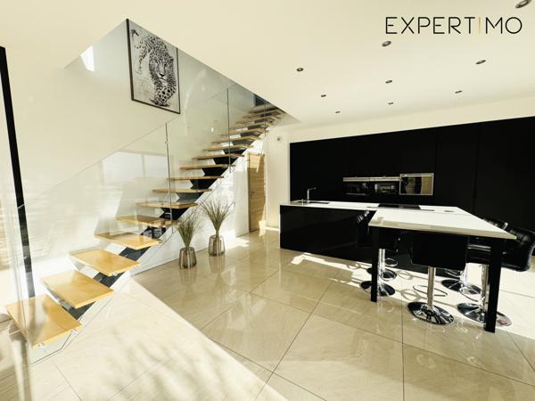 Saint-Jean-de-Moirans (38430) À acheter à Saint-Jean-De-Moirans : maison avec 6 pièces