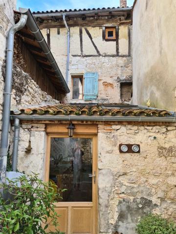MAISON de Ville