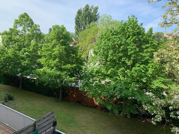 Toulouse 31500 Quartier Côte pavé Appartement T3 de 76.15 m²  avec balcon et place de parking sous sol