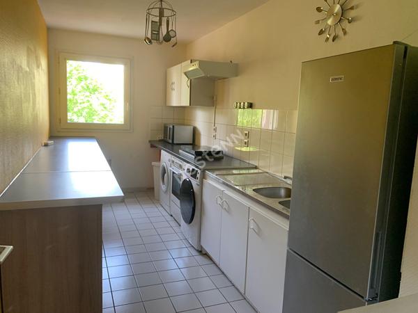 Toulouse 31500 Quartier Côte pavé Appartement T3 de 76.15 m²  avec balcon et place de parking sous sol