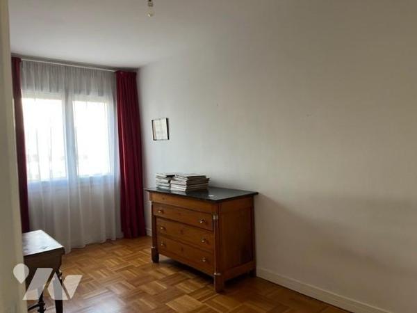 T5 centre ville avec ascenseur 