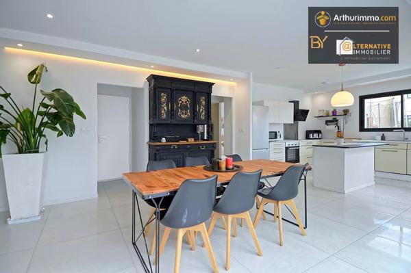 Vente Maison 6 pièces 142 m2 à Saint-Erblon