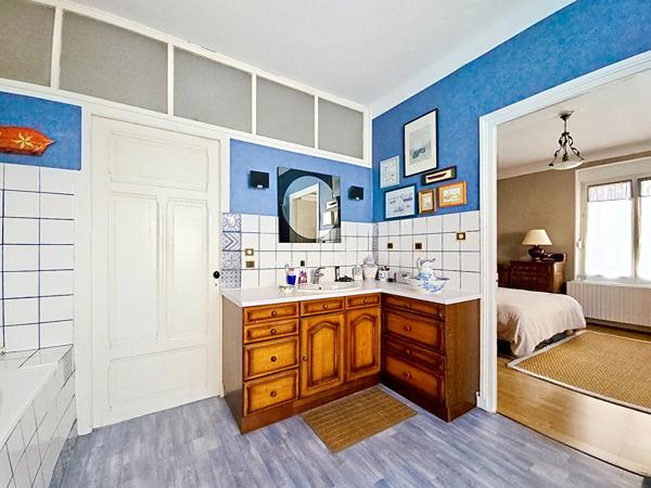 Centre de Champigneulles - Maison de ville - 5 pieces - 3 chambres - Garage