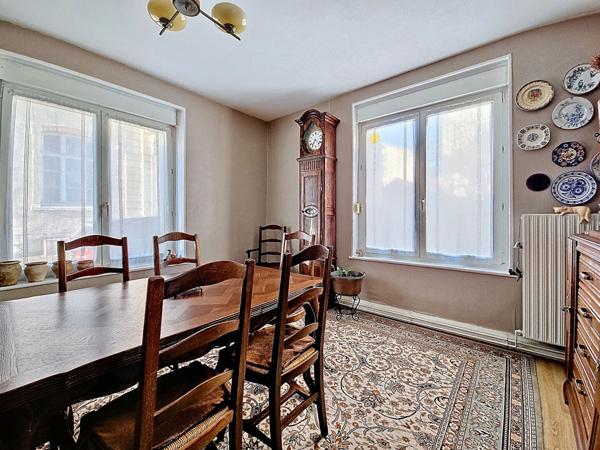 Centre de Champigneulles - Maison de ville - 5 pieces - 3 chambres - Garage