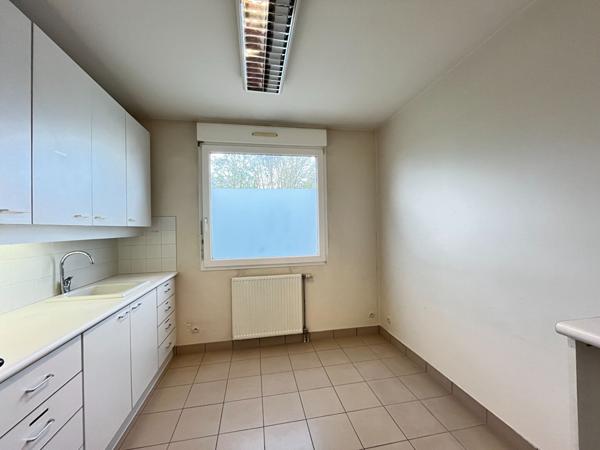 VINEUIL - PROCHE COMMERCES