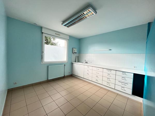 VINEUIL - PROCHE COMMERCES