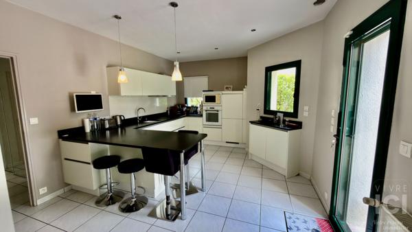 - Superbe maison 6 pièces avec piscine à Carquefou-Bois Saint Lys -180M²