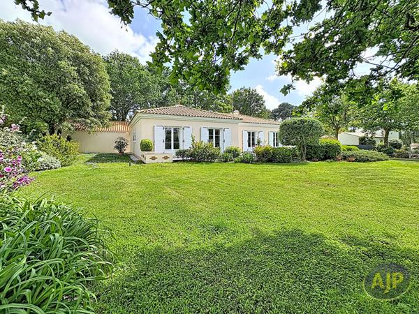 Vente maison Soullans : 310 000 € - AJP Immobilier Challans