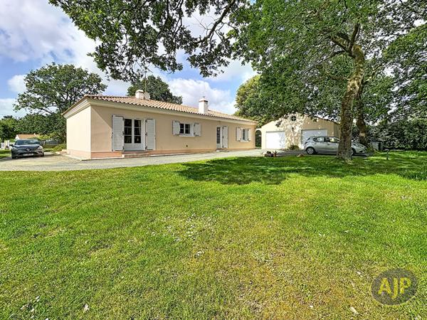 Vente maison Soullans : 310 000 € - AJP Immobilier Challans