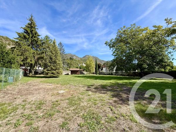 Terrain à vendre  893 m 2   LUCEY  - 73