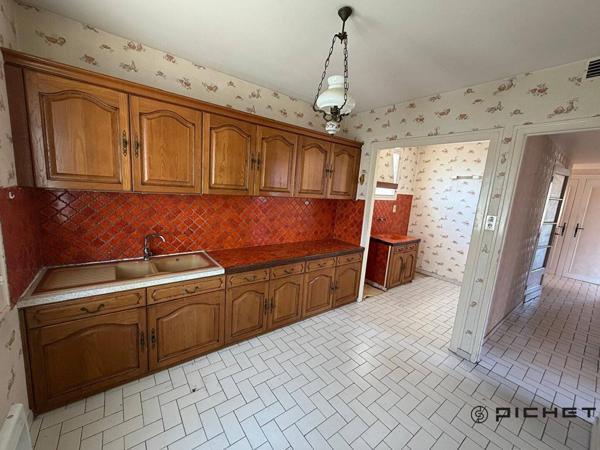 Maison 7 pièces 217 m² SAINT MEDARD EN JALLES - 33160