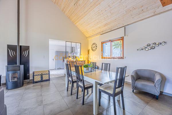 Vente Maison130 m² - 5 Pièces - VAIR SUR LOIRE (44150)