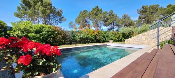 Maison de plain-pied - piscine - au calme - garantie décennale