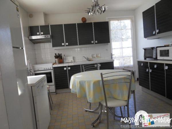 Vente Maison de plain-pied - 4 pièces - 84m² - Jardin de 1100m² - BOUTIERS SAINT TROJAN