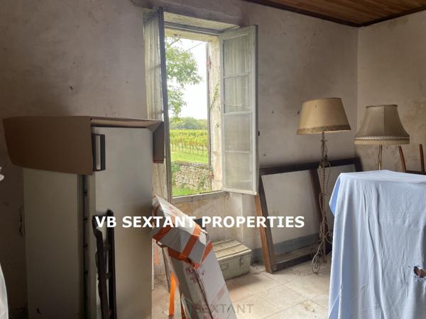Entre-Deux-Mers, près de Sauveterre de Guyenne, Charme et Authenticité pour cet ancien corps de ferme en cour carrée  avec dépendances