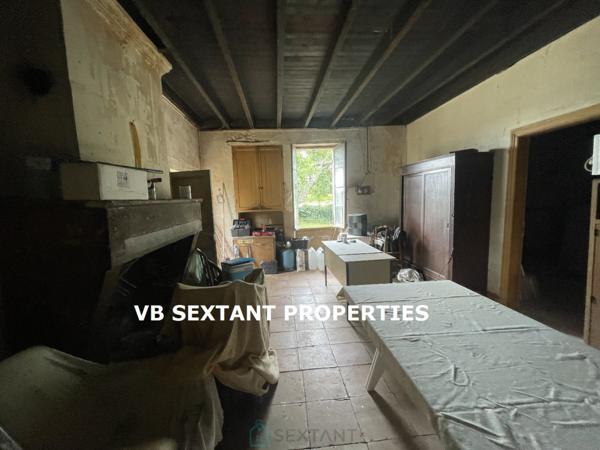 Entre-Deux-Mers, près de Sauveterre de Guyenne, Charme et Authenticité pour cet ancien corps de ferme en cour carrée  avec dépendances
