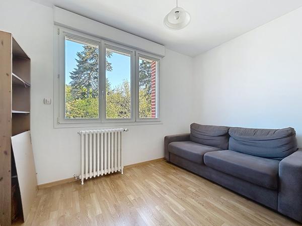 Ravissante maison proche bourg 3 chambres et un bureau, garage et dépendances