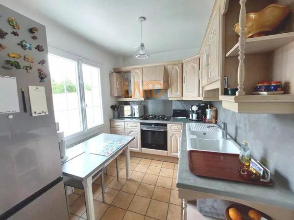 Nangis, maison 5 pièces plus garage sur terrain clos