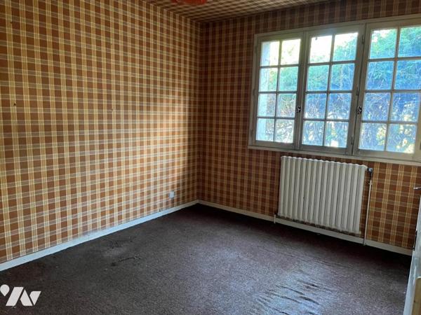 vente maison à rénover de type VI sur deux niveaux habitables avec sous-sol complet 