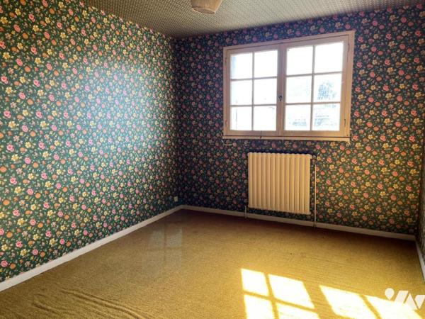 vente maison à rénover de type VI sur deux niveaux habitables avec sous-sol complet 