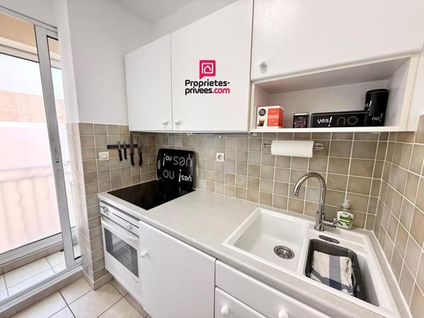 Appartement T2  Centre SANARY SUR MER - Ascenseur et garage