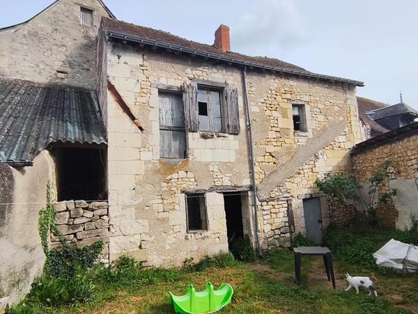 Maison de bourg avec dépendance à rénover