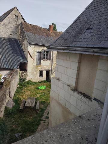 Maison de bourg avec dépendance à rénover
