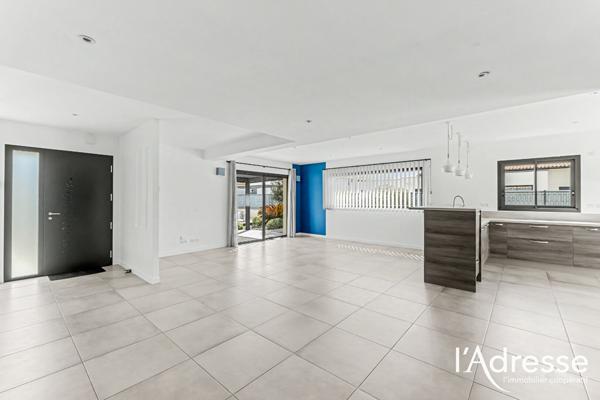 Exclusivité l'Adresse - Plaisance Du Touch - Maison contemporaine T5 de 168m² avec piscine face au Zoo & Golf de Plaisance-du-Touch (2017)