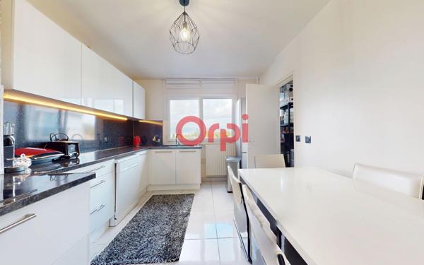 Appartement à vendre    3 pièces • 74,15 m2 Clichy-sous-Bois