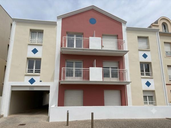 Vue mer, immeuble de 5 appartements à Saint Hilaire De Riez