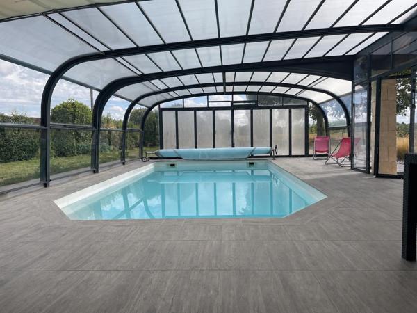 Plain-pied de 164m² avec grand terrain et piscine