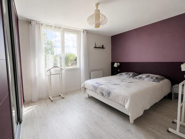 Plain-pied de 164m² avec grand terrain et piscine