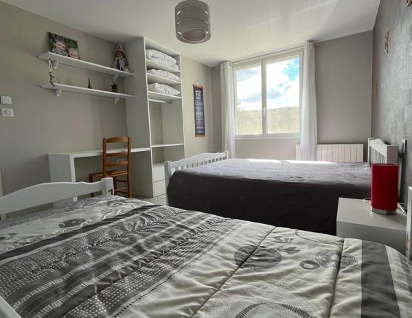 Plain-pied de 164m² avec grand terrain et piscine