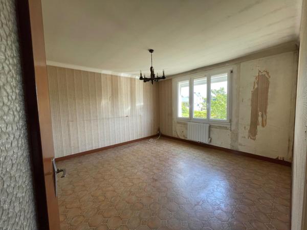 Maison à rénover 4 chambres d’environ 96m2 habitables