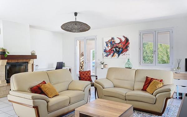 Maison à vendre    4 pièces •  Clarensac