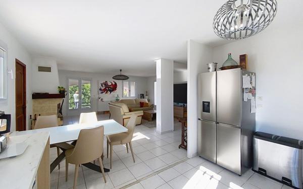 Maison à vendre    4 pièces •  Clarensac