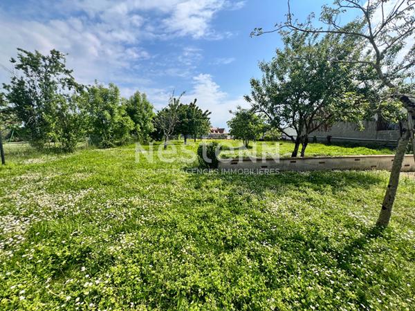 Maison de charme au calme avec grand terrain et dépendances sur VALENCAY (Indre 36)