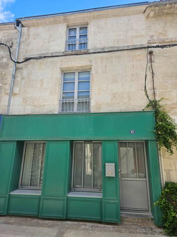 A LOUER - Maison d'habitation centre-ville de Fontenay-le-Comte