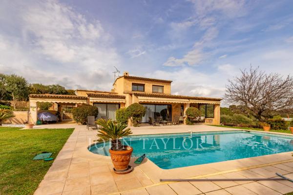 Antibes | Villa de charme au calme absolu avec jardin méditerranéen et beau potentiel