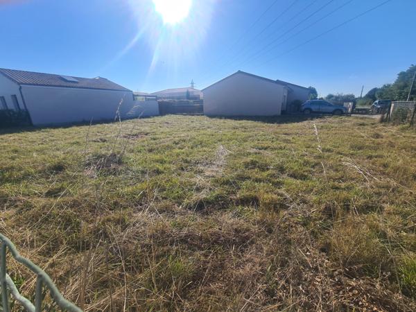 POITIERS, proche CHU, terrain constructible viabilisé avec tout à l'égout