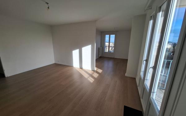 Appartement à louer    4 pièces • 84,54 m2 Compiègne