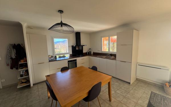 Maison à vendre    4 pièces • 100 m2 Puimoisson