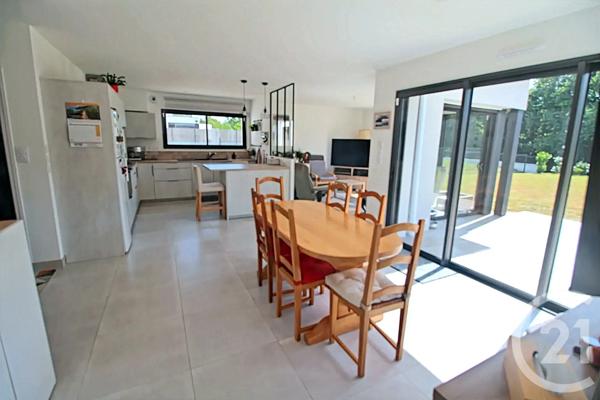 Maison à vendre  6 pièces - 136,47 m 2   VANNES  - 56