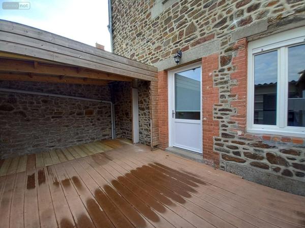 Appartement à louer à Fougères en Ille-et-Vilaine (35300), ref : 1327   
CENTRE VILLE