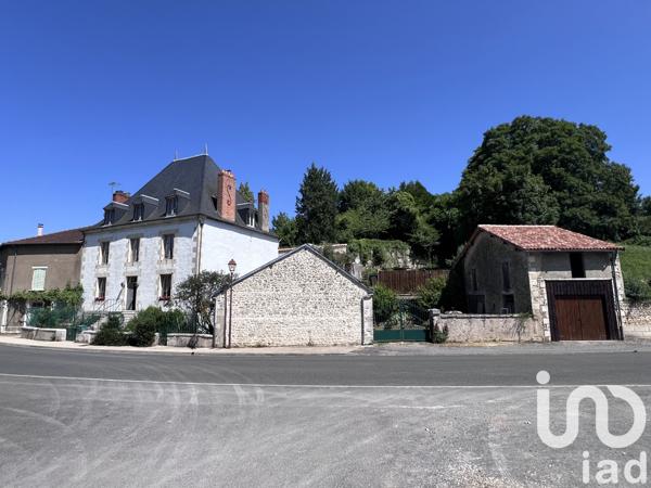 Maison à vendre 8 pièces 230 m² Charroux