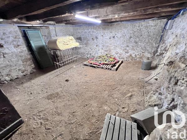 Maison à vendre 8 pièces 230 m² Charroux