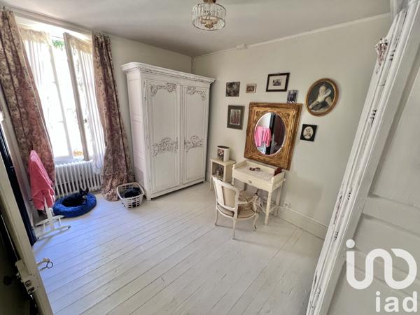 Maison à vendre 8 pièces 230 m² Charroux