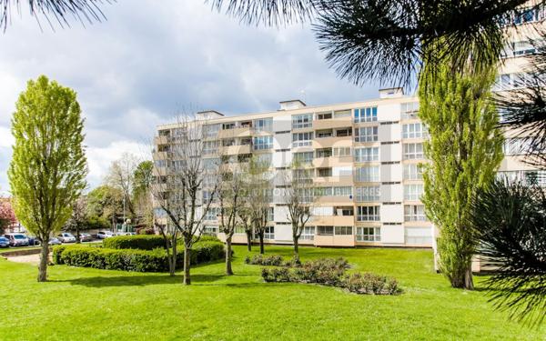 Appartement à vendre    2 pièces • 43,83 m2 Neuilly-Plaisance