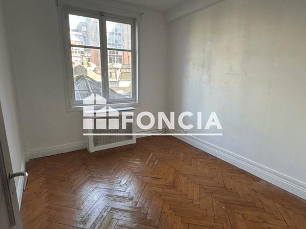 Location Appartement 3 pièces 69.1 m² - 102 RUE DU MOLINEL Lille 59000